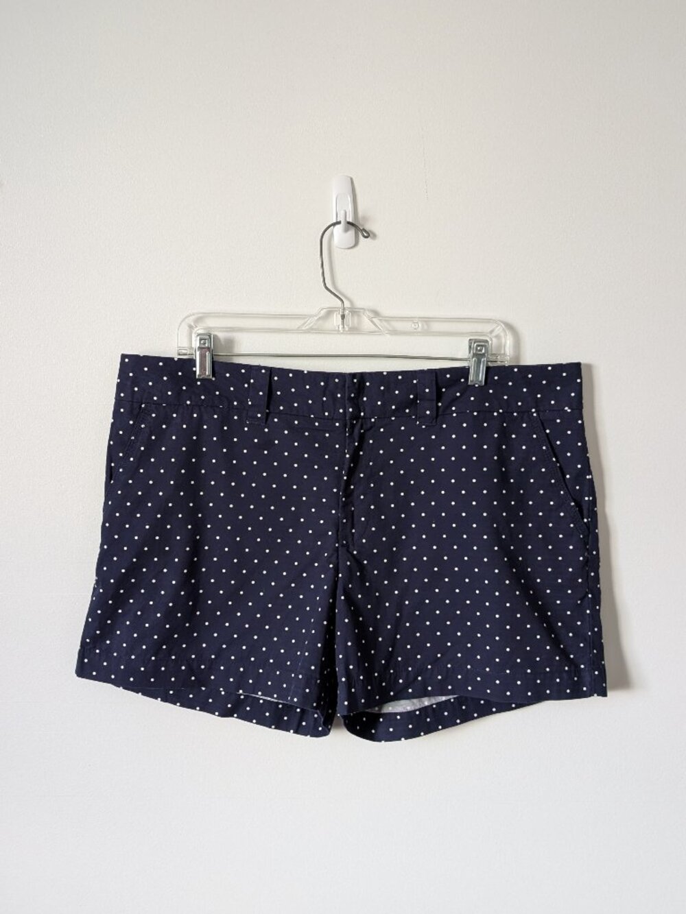 Tommy Hilfiger - Navy Chino Shorts w/ White Polka Dots - Size 16 - NWT